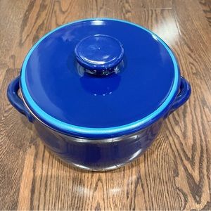 NWOT {The Cellar} Microwave and Oven Safe Pot